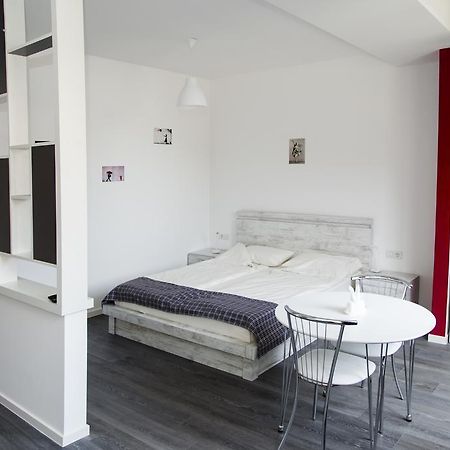 Apartments On Mashtots By Picnic Yerevan Exterior foto