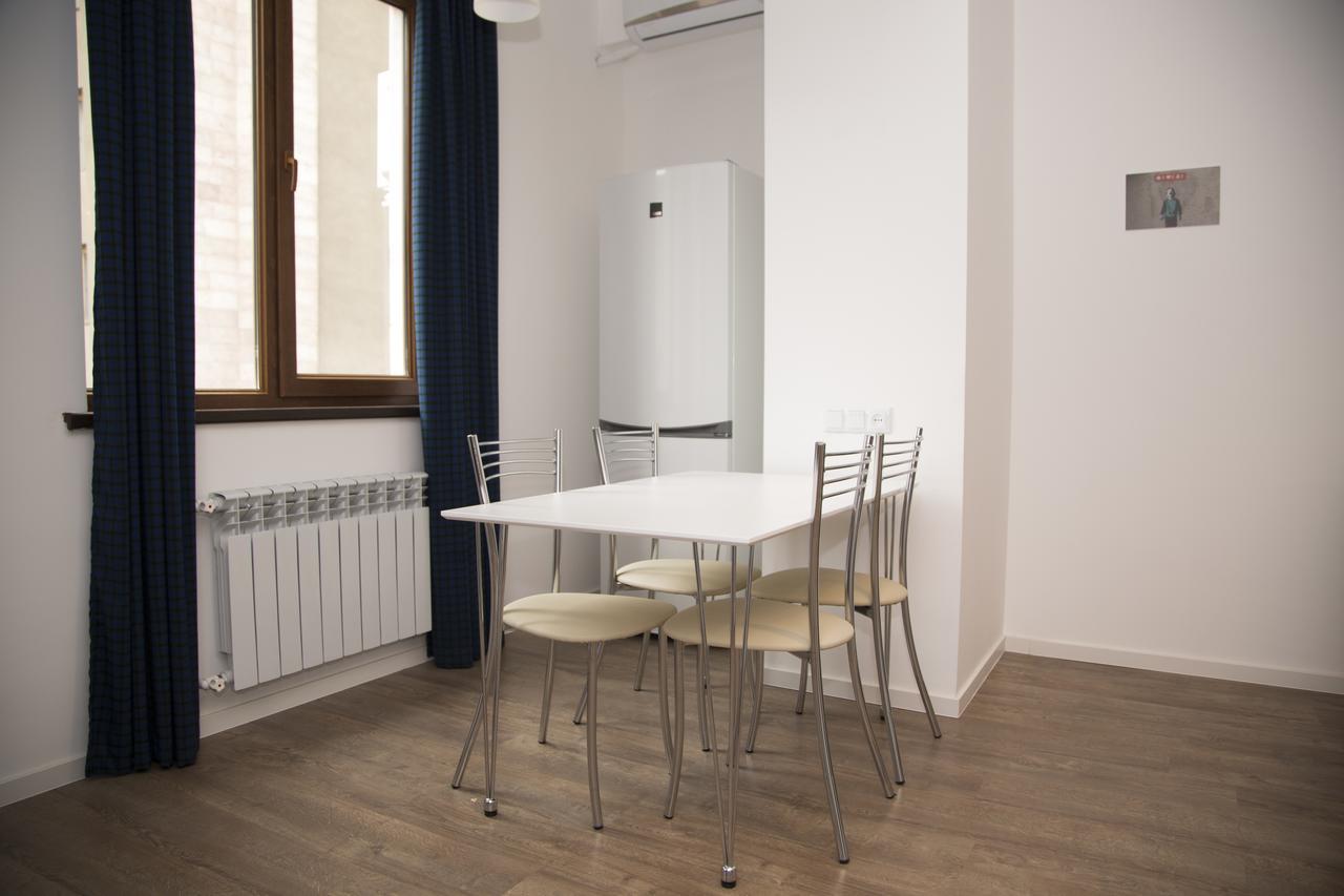 Apartments On Mashtots By Picnic Yerevan Exterior foto