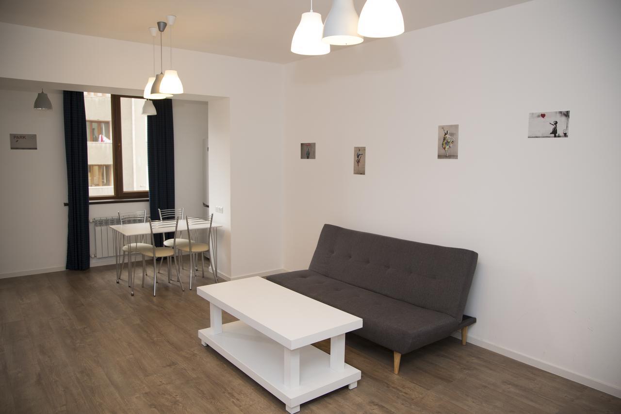 Apartments On Mashtots By Picnic Yerevan Exterior foto
